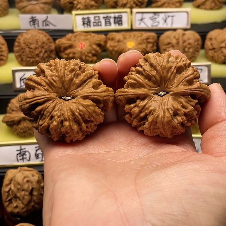 【闪购商品】吊坠文玩核桃龙鼎官帽50