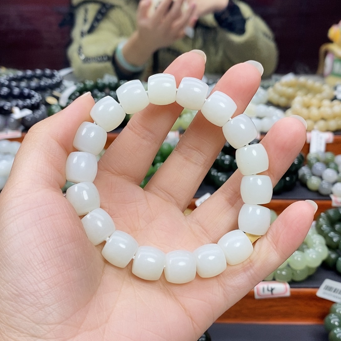 和田玉手链未镶嵌昆**星