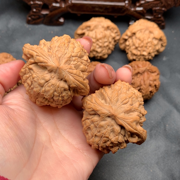 文玩核桃吊坠龙鼎