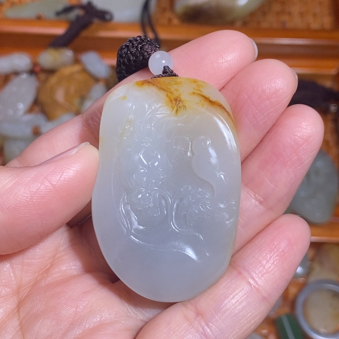 和田玉颈饰未镶嵌?****?