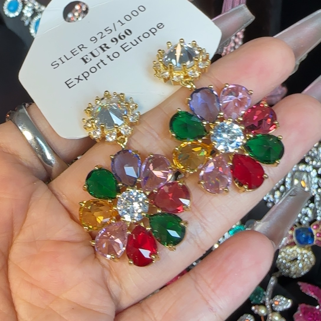 嘴***天琉璃纯铜合金耳饰