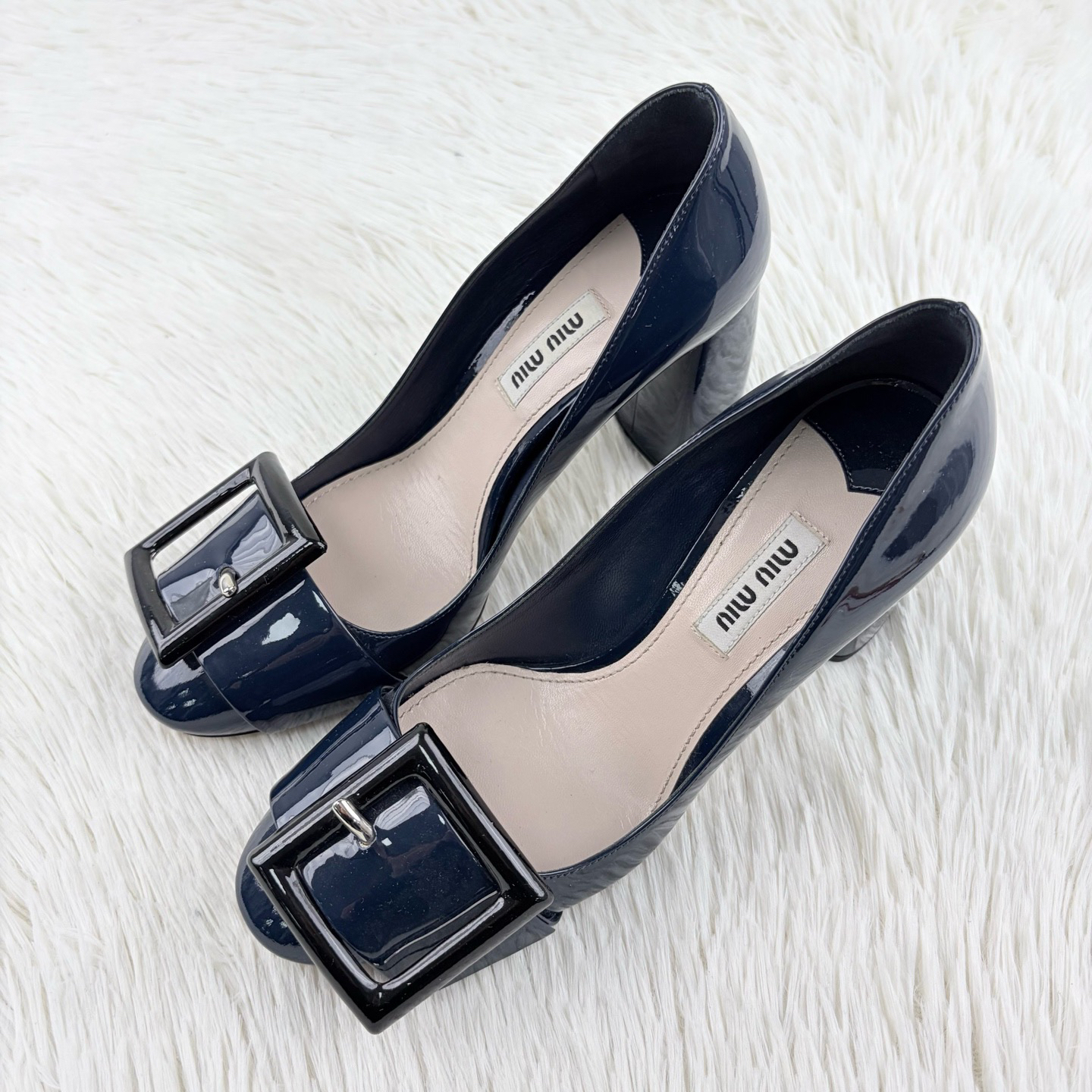 未使用 MIU MIU/缪缪 深蓝色漆皮方扣粗跟高跟鞋36码原盒