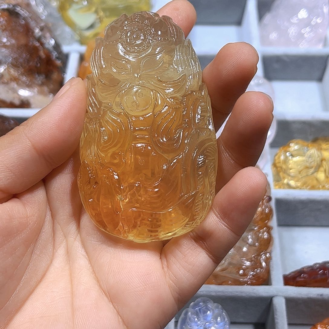 水晶吊坠(不含链)未镶嵌辣*