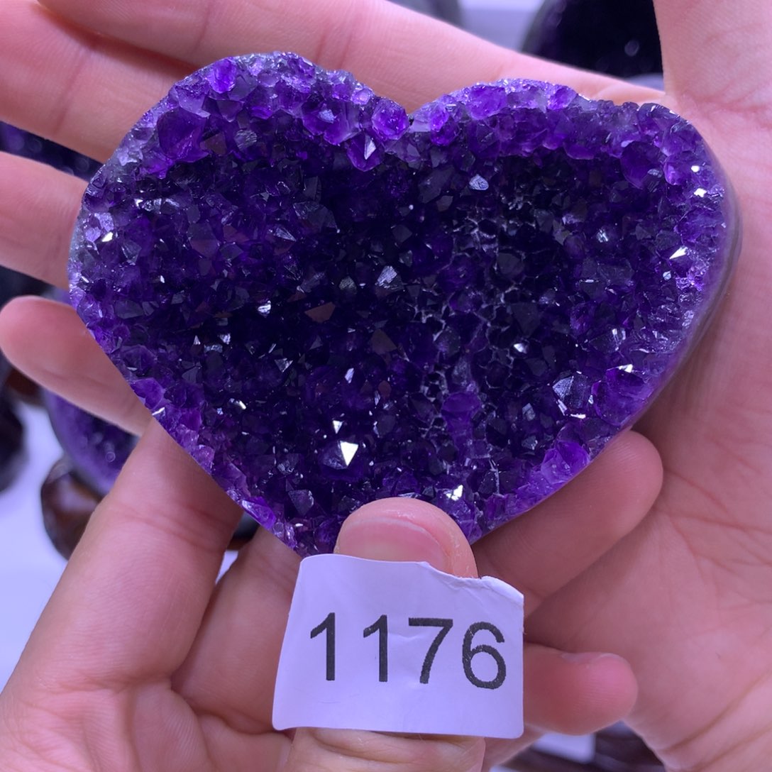 织绣乌拉圭紫水晶摆件1176
