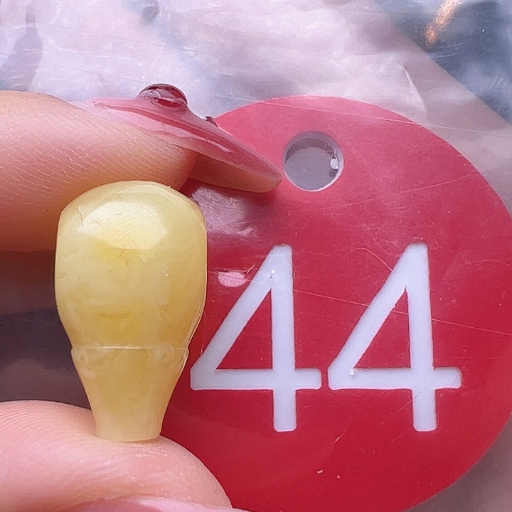 蜜蜡裸石未镶嵌10mm 三通