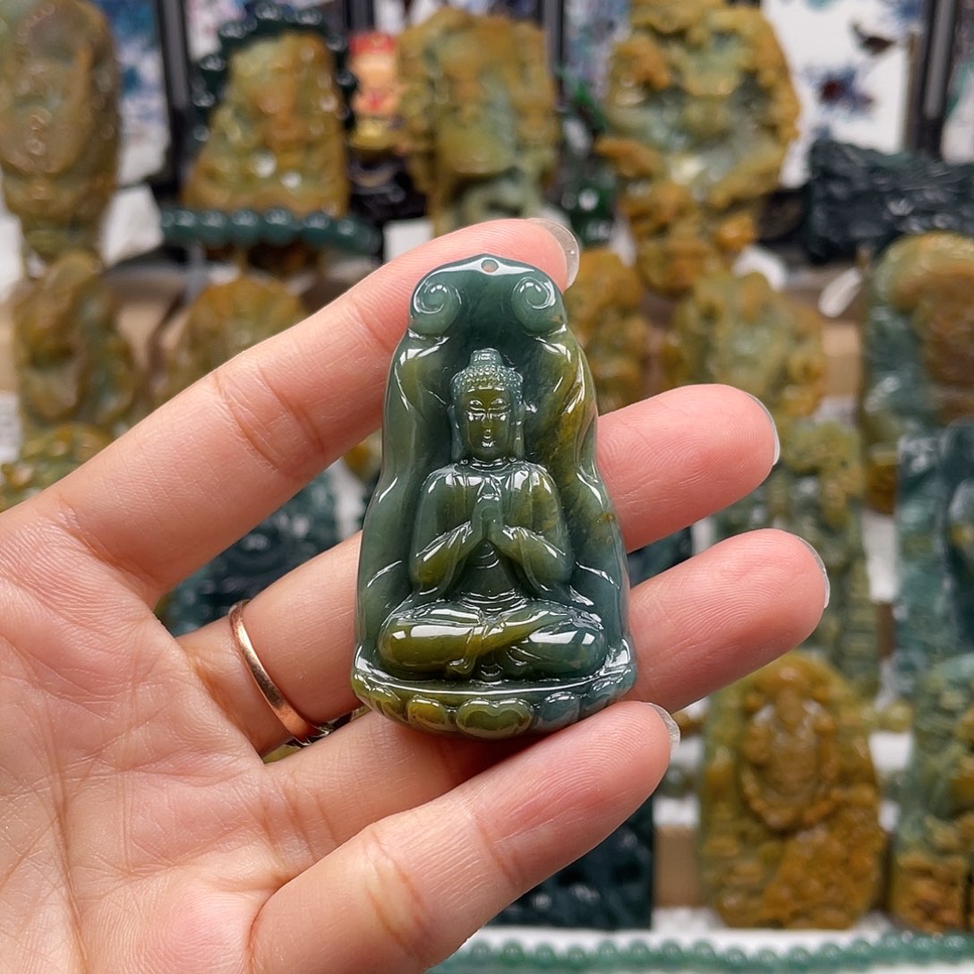 翡翠未镶嵌颈饰天然翡翠a货大日