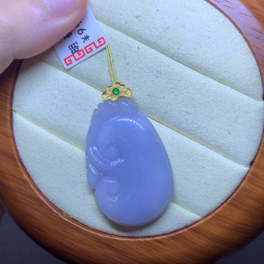 翡翠18K金镶嵌颈饰天然