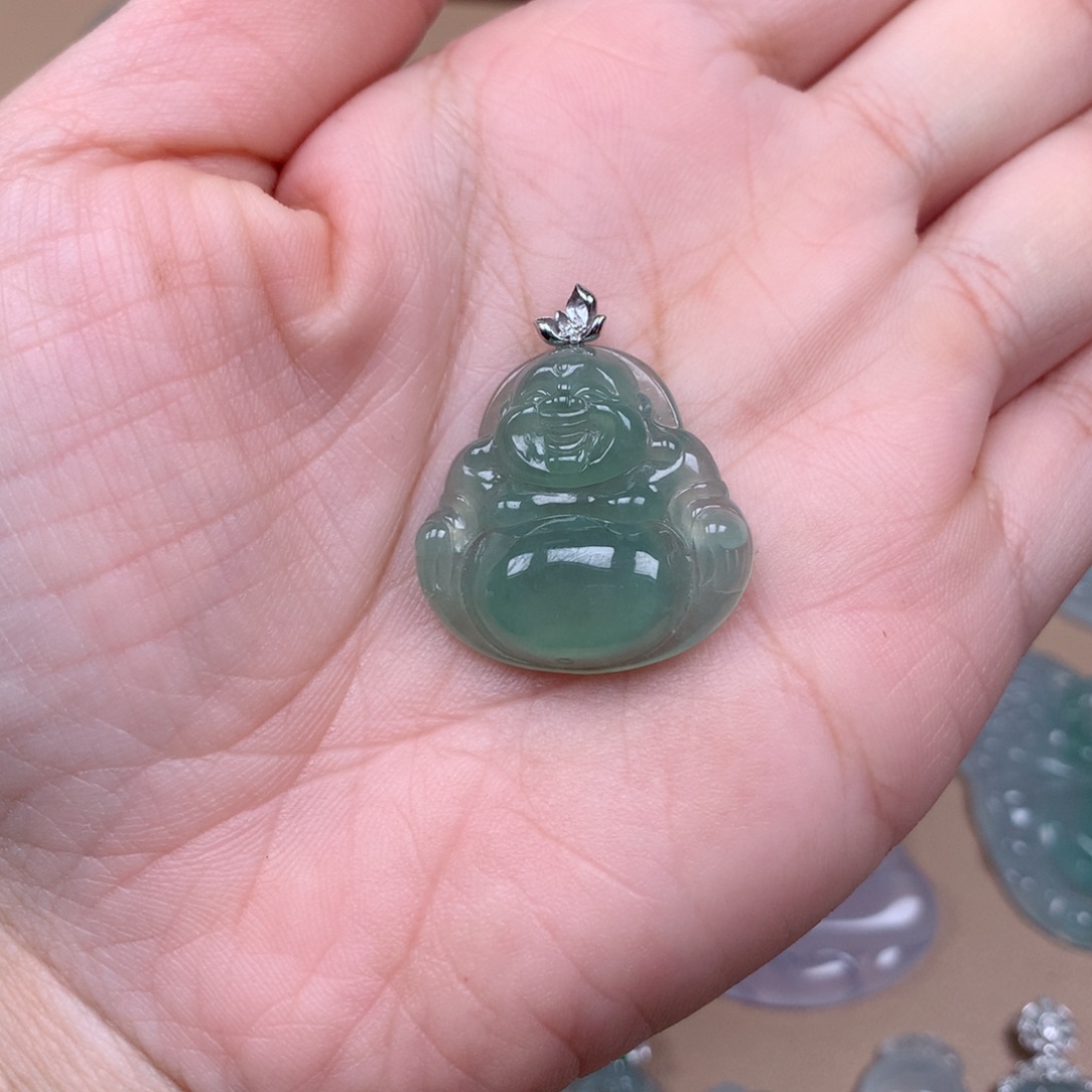 翡翠18K金镶嵌颈饰缅甸翡翠