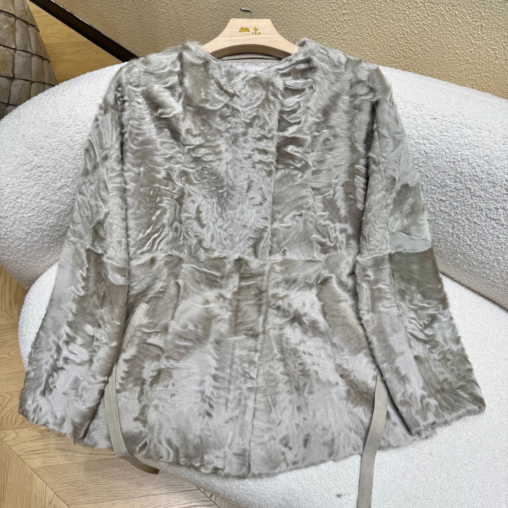 山.尔【赫本】稀缺小湖羊皮毛一体系带冬款外套