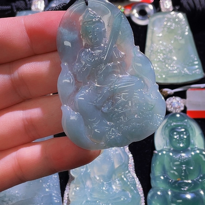 翡翠颈饰未镶嵌58，