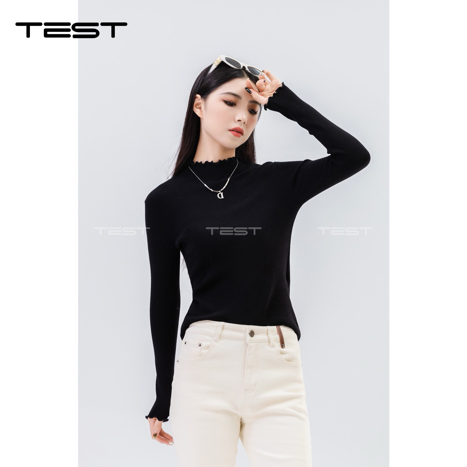 湖南她之蝶 25 冬1234036 木耳边半高领修身显瘦针织打底衫女简约