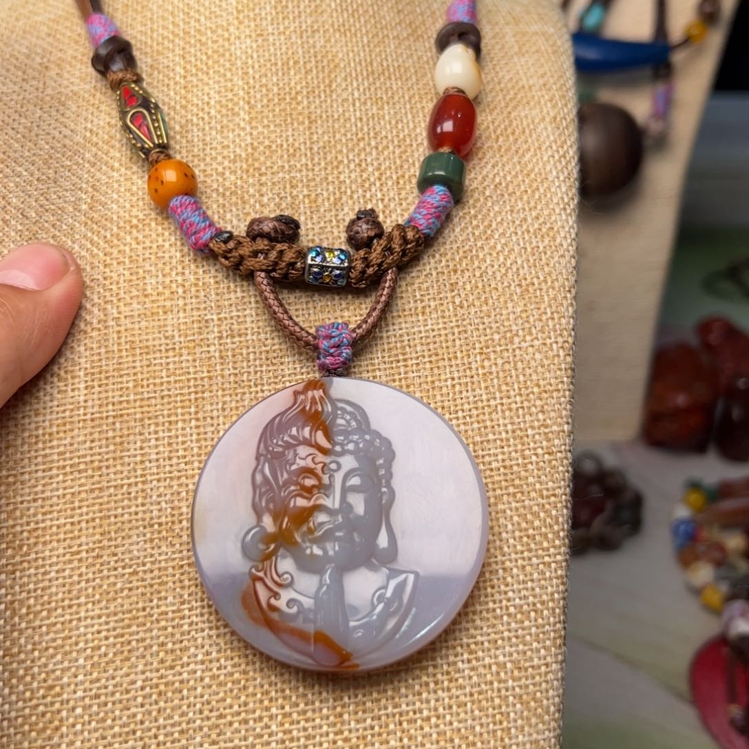 玛瑙/玉髓颈饰未镶嵌