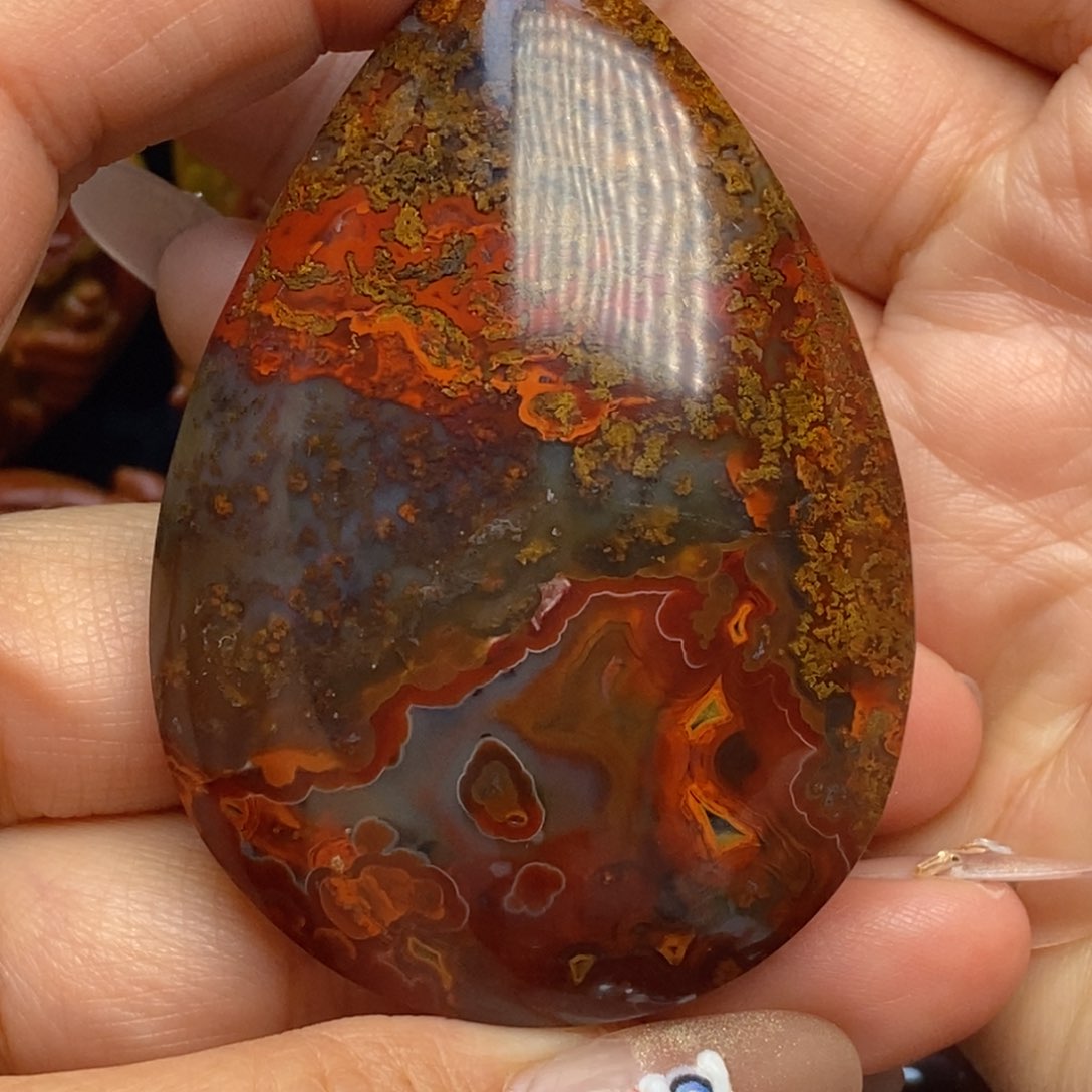 玛瑙/玉髓颈饰未镶嵌战国红