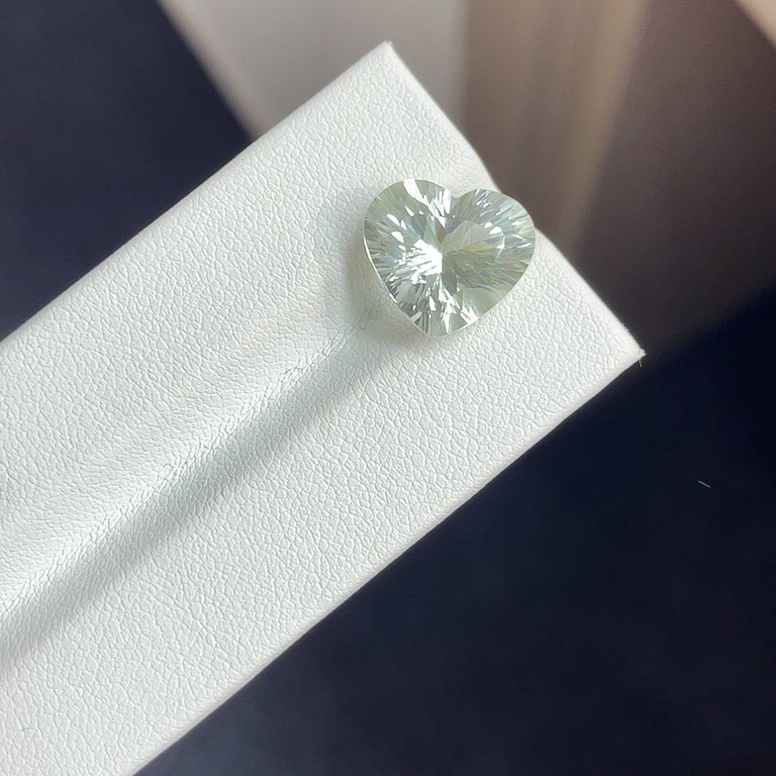 绿水晶珠宝半成品未镶嵌4.92ct