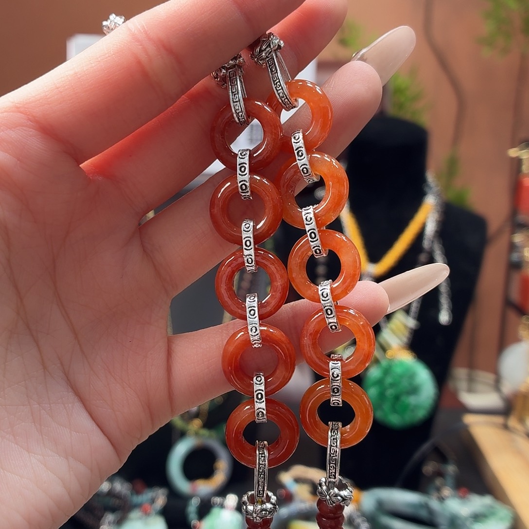 翡翠未镶嵌耳饰多样性发一手串