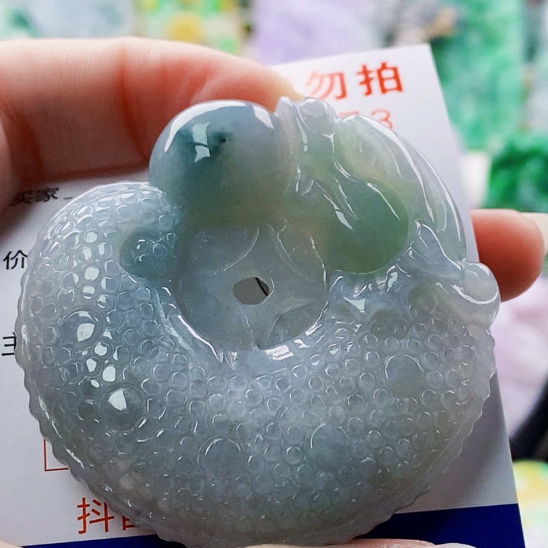 吊坠(不含链)未镶嵌翡翠