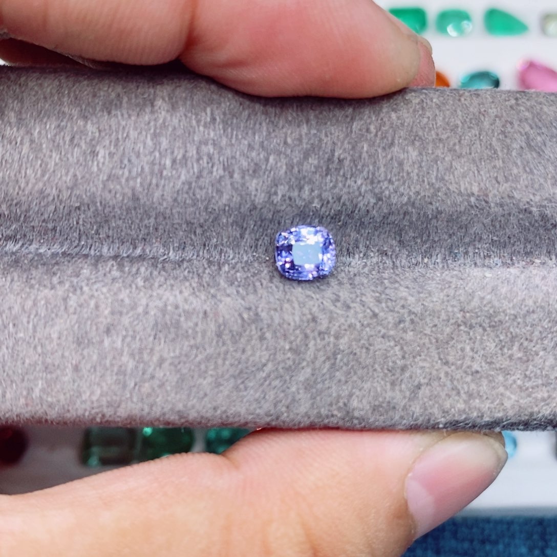 蓝宝石裸石未镶嵌蓝宝石1.09克拉