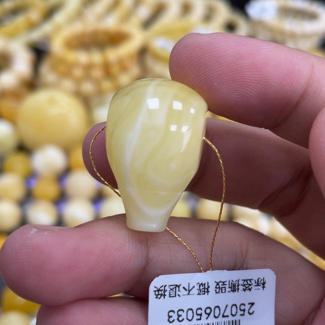 未镶嵌蜜蜡裸石16mm