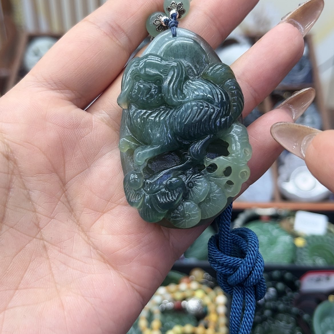 【闪购商品】蛇纹石玉颈饰合金