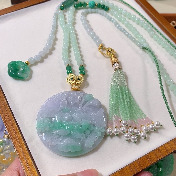 翡翠未镶嵌颈饰翡翠吊坠