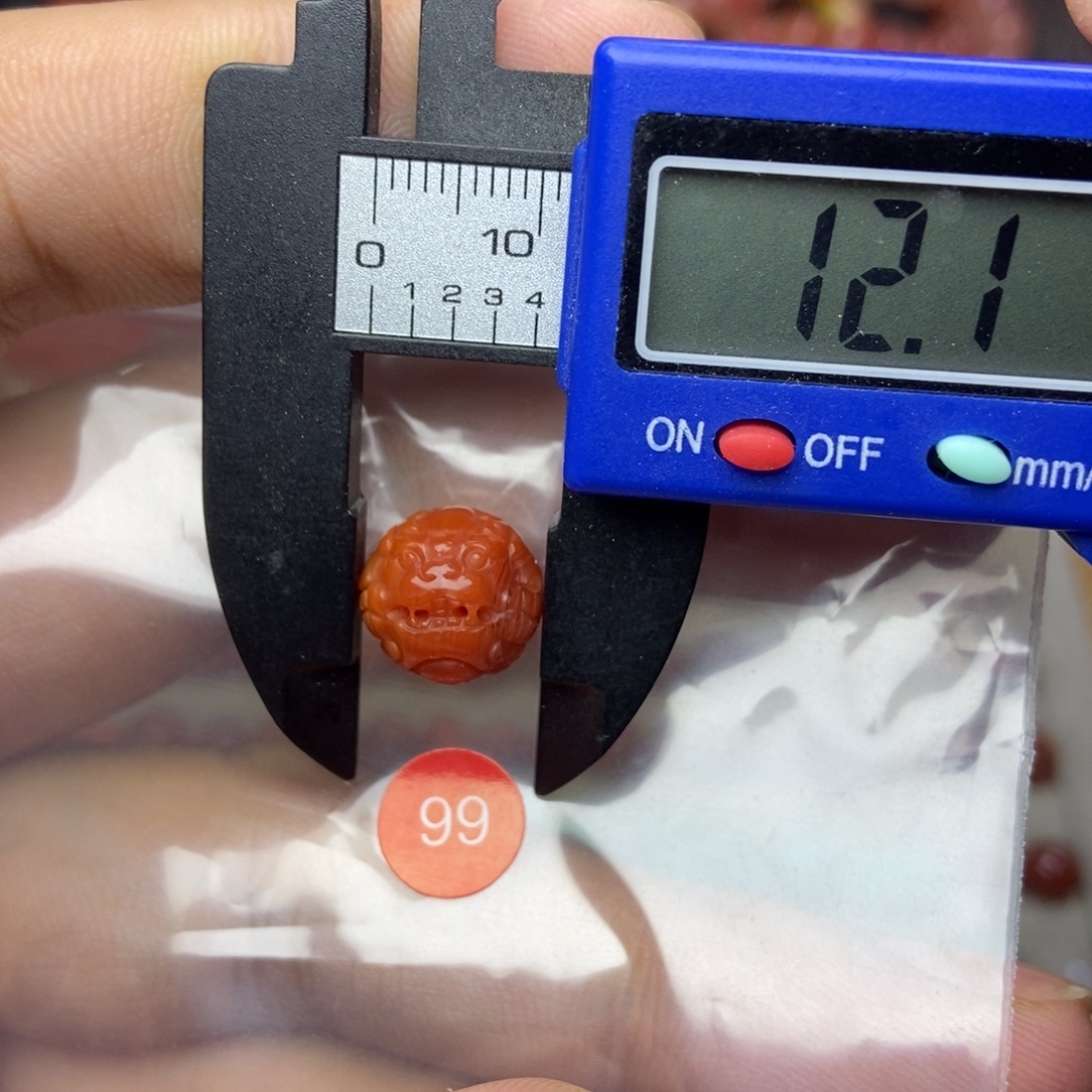 南红玛瑙未镶嵌南红玛瑙有瑕疵