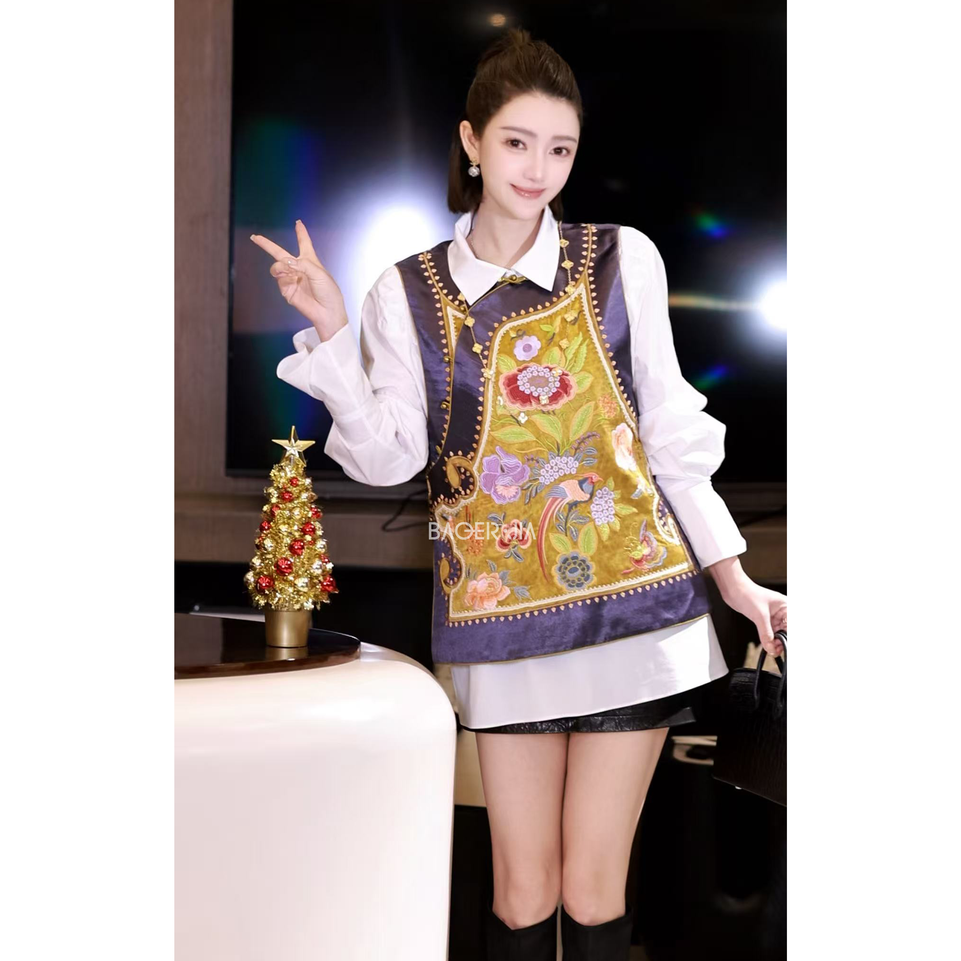 53-宝儿家含幂BJ120625412XQ醋酸新中式锦鸡牡丹吉祥纹刺绣马甲