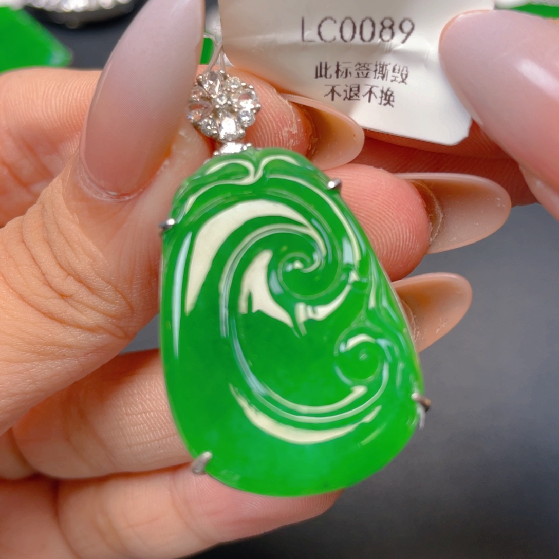 【闪购商品】颈饰银S925镶嵌翡翠翡翠