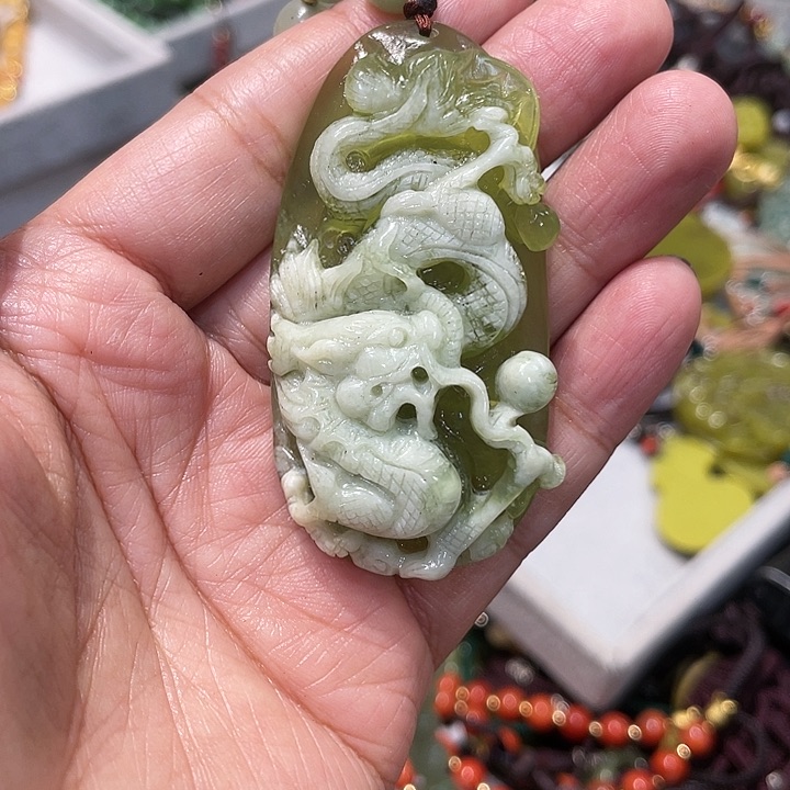 【闪购商品】岫玉颈饰未镶嵌岫玉