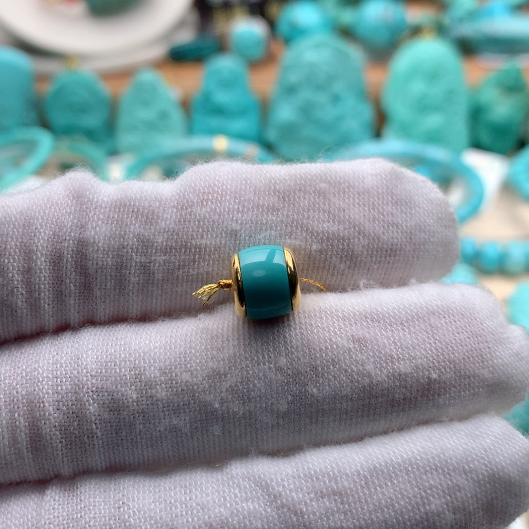 绿松石颈饰18K金镶嵌