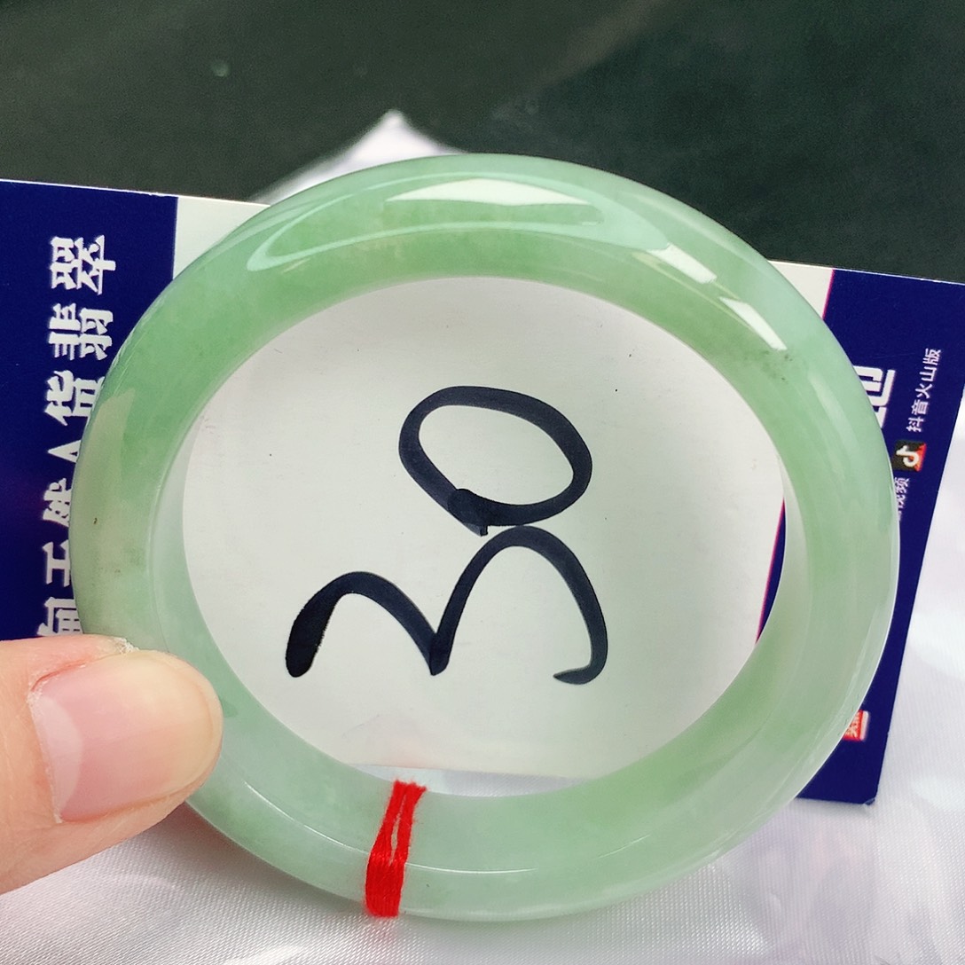 翡翠手镯未镶嵌缅甸天然A货翡翠