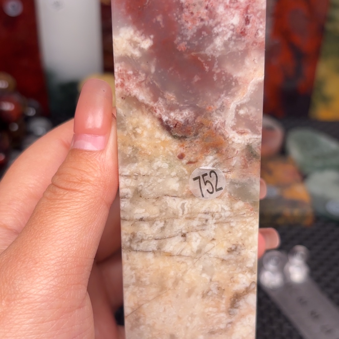 石材桂林鸡血意境印章摆件，编号：752