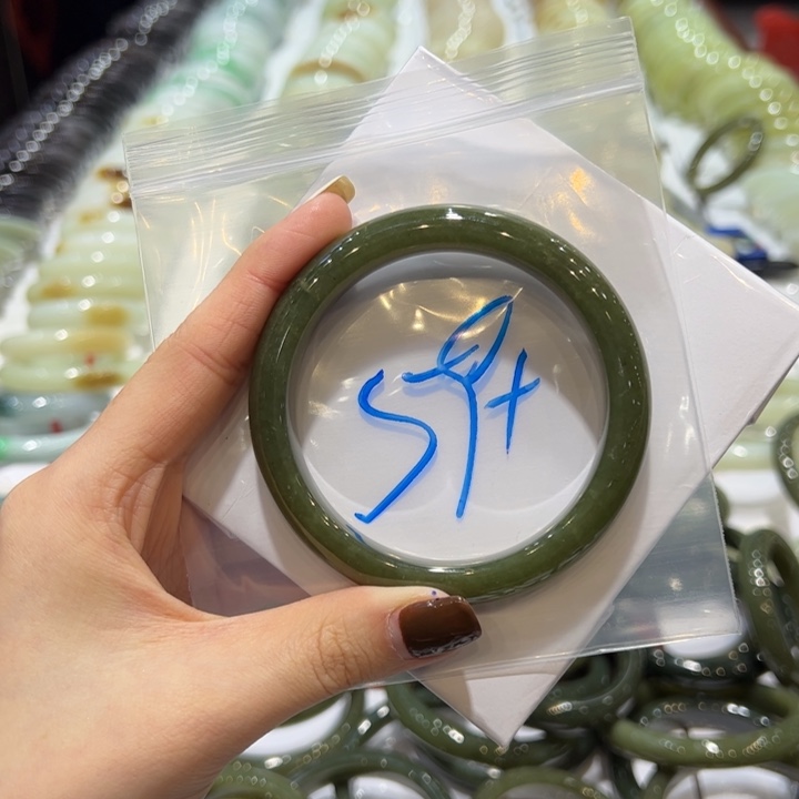 和田玉（糖玉）手镯未镶嵌