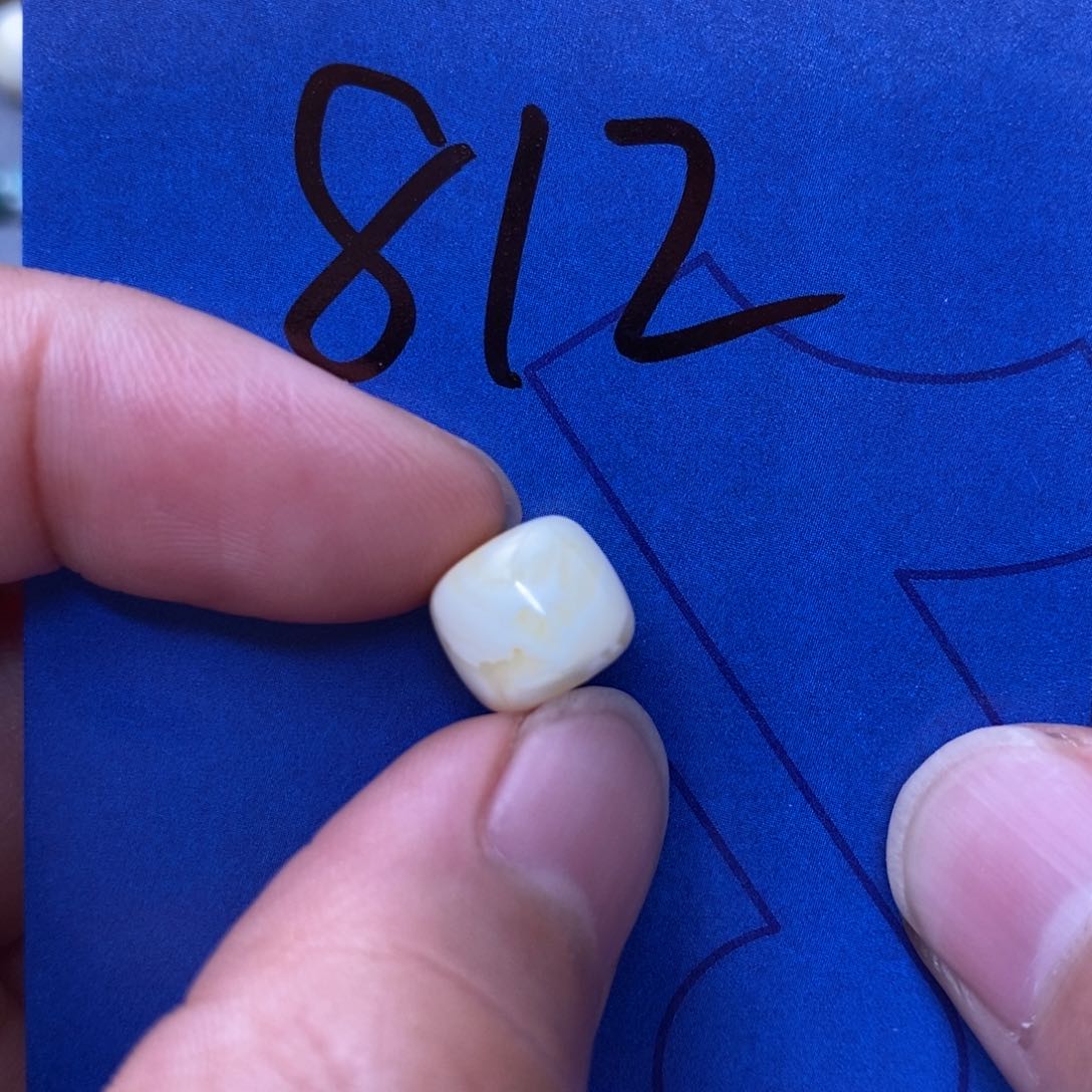 未镶嵌蜜蜡裸石俱*矣蜜蜡