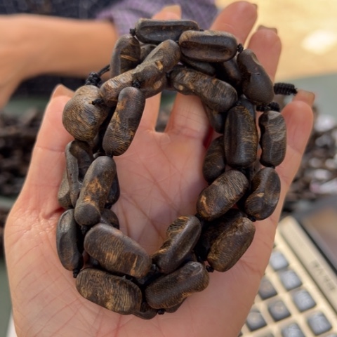 沉香手串白棋虫漏沉水39克卡0.8多样性发1条