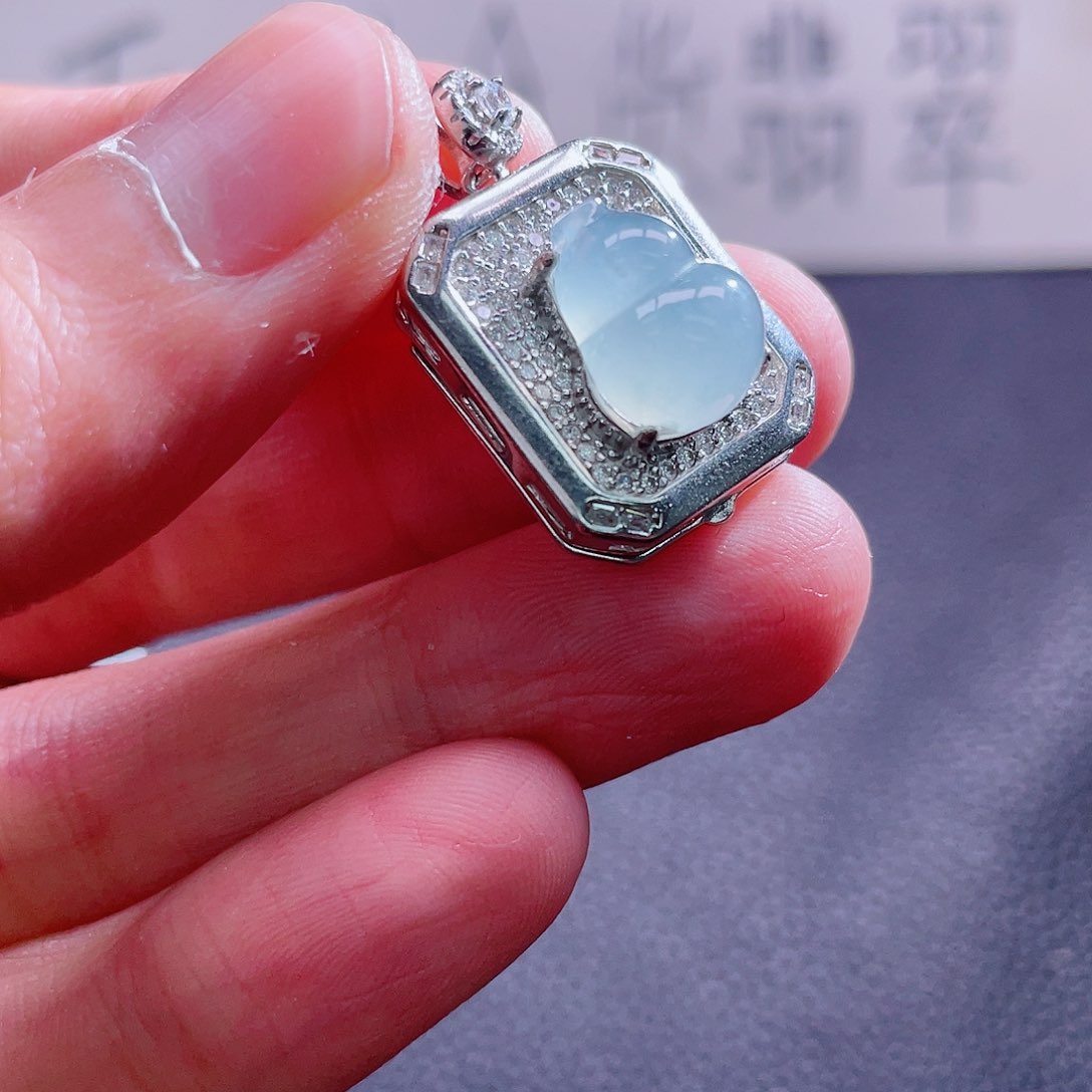 翡翠颈饰银S925镶嵌9999999999