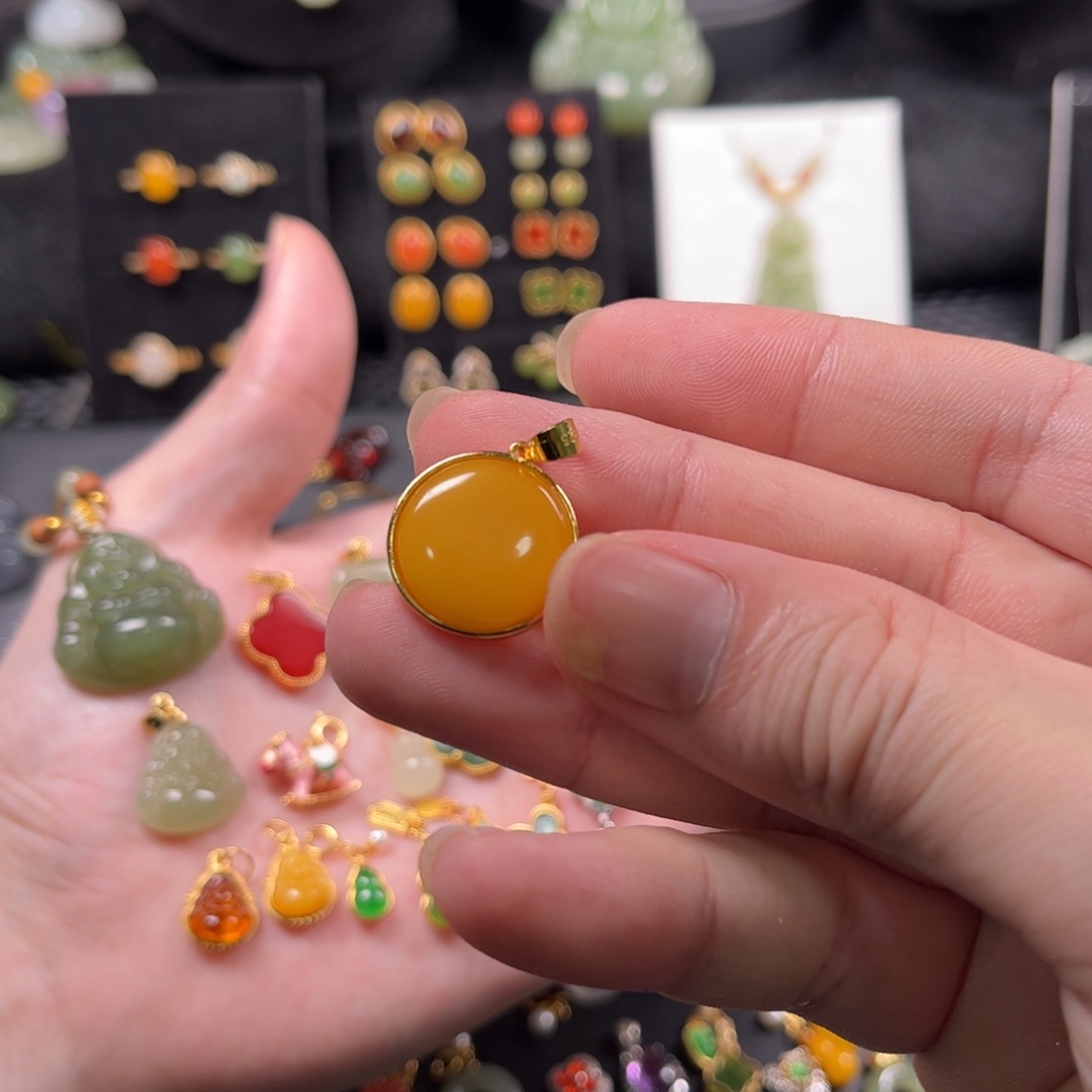 蜜蜡颈饰银S925镶嵌浪**C