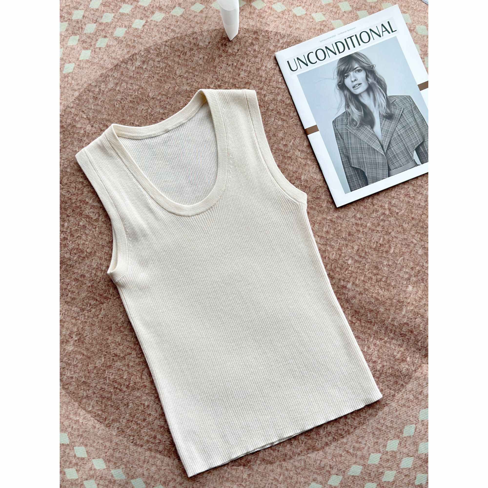 JESSICA WU百搭神器~简约无束缚贴身舒适美丽诺羊毛U领背心