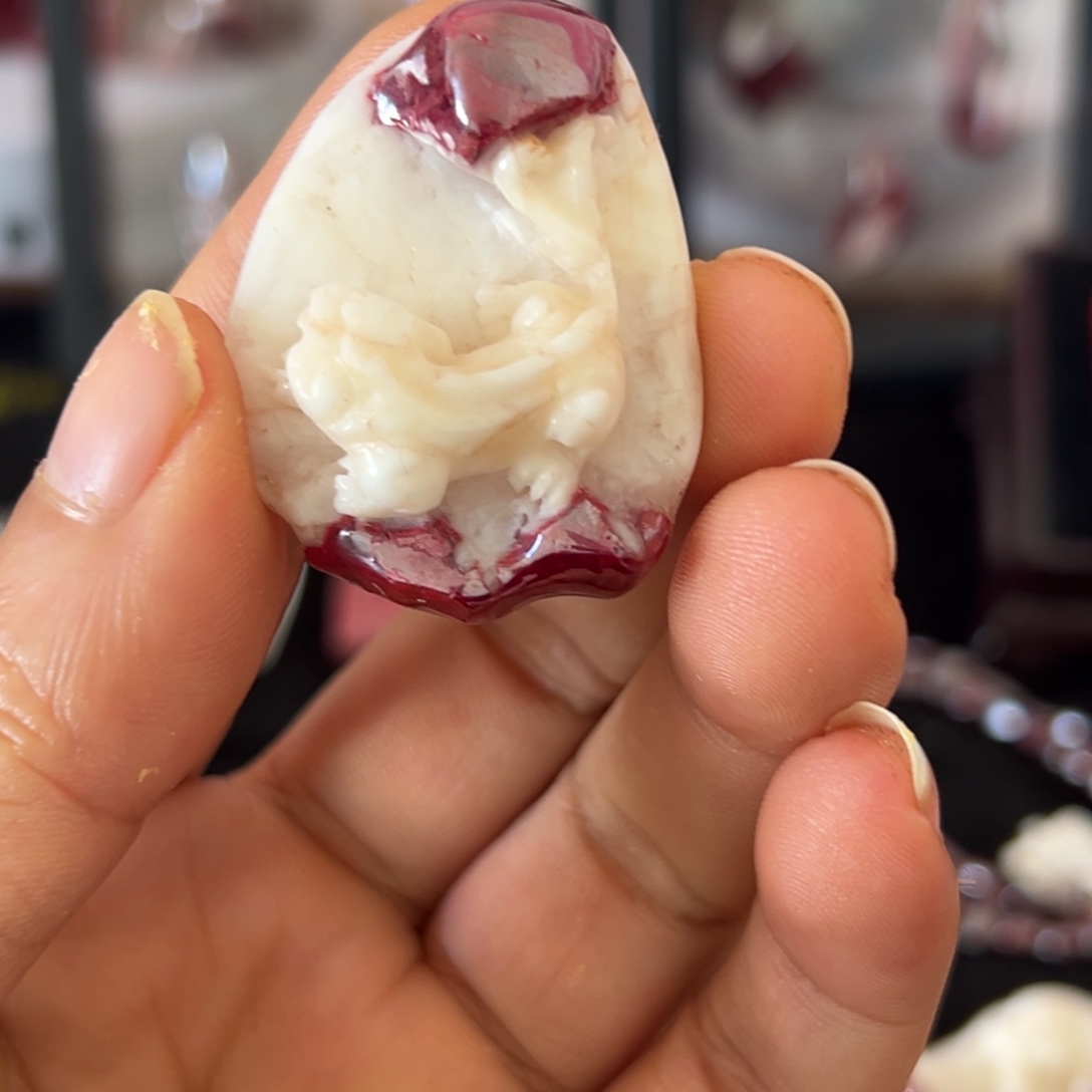 天然辰砂原石雕刻