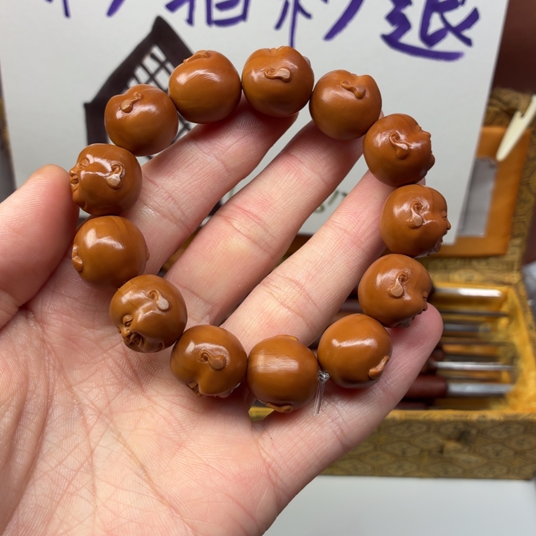 吊坠橄榄核特别开心