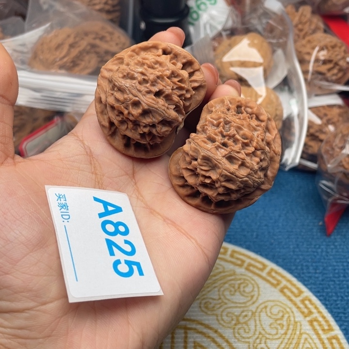 文玩核桃吊坠核桃