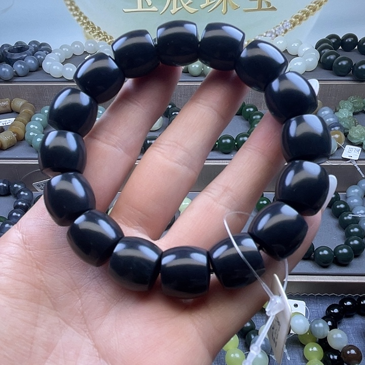 和田玉未镶嵌手串