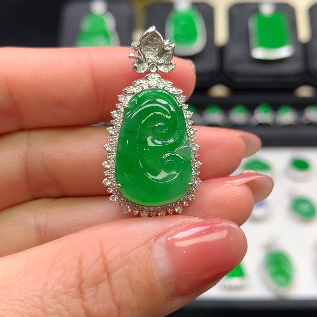翡翠吊坠(不含链)18K金镶嵌