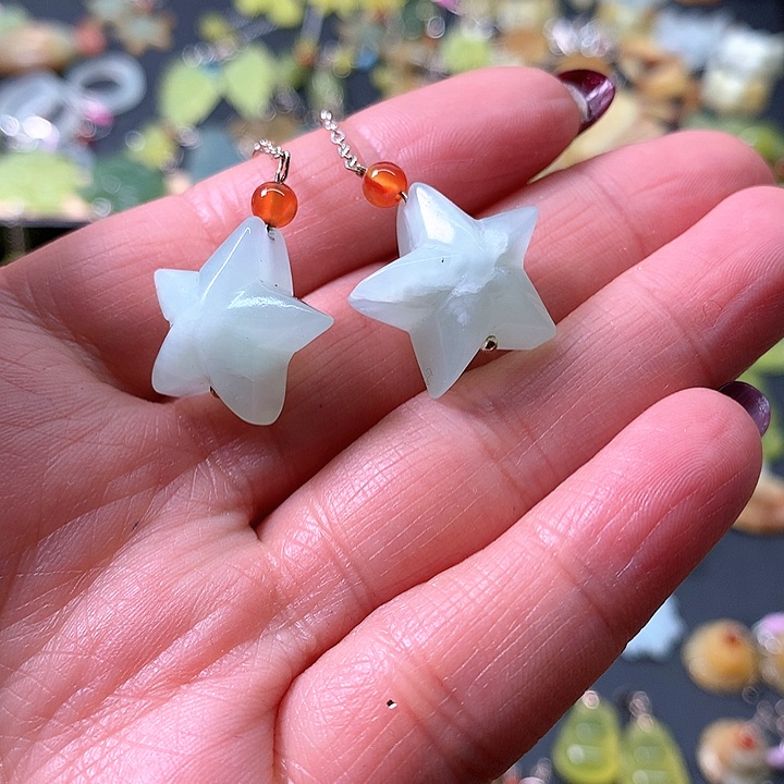 蛇纹石玉耳饰未镶嵌