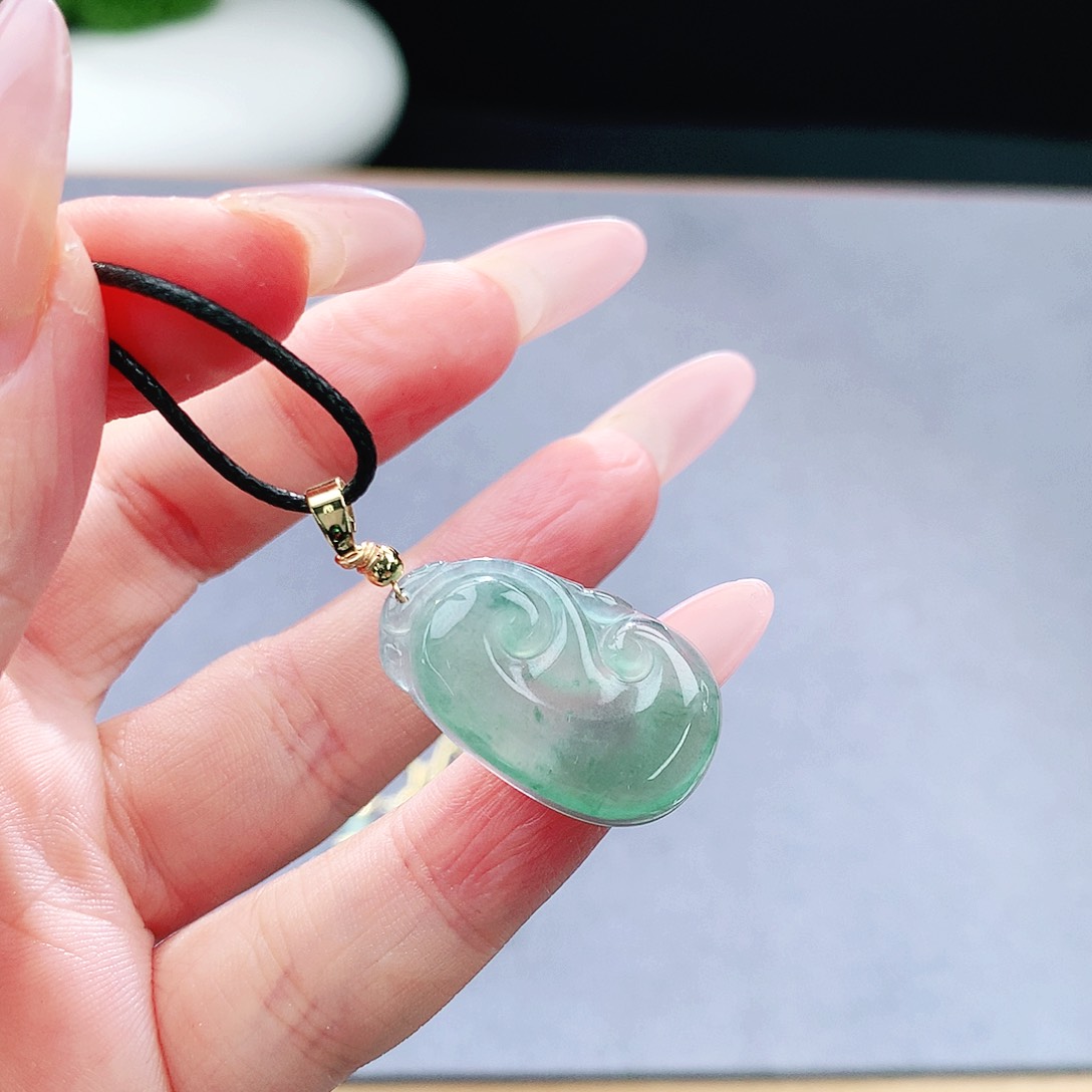 未镶嵌手镯（圆镯）翡翠