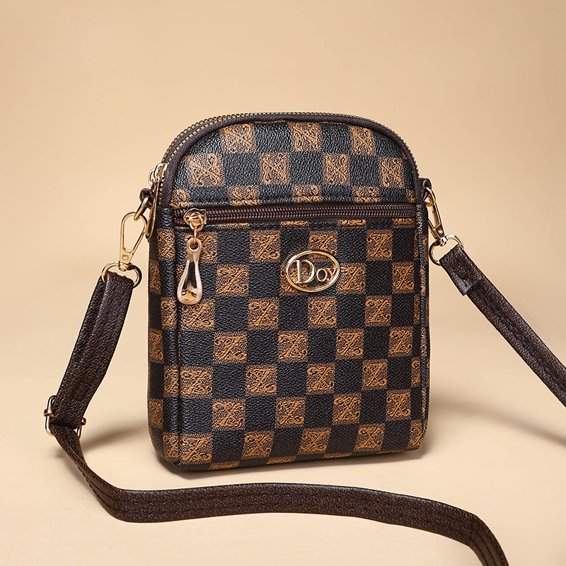 包包女2025新款夏季斜挎小包时尚百搭女士手机包大容量妈妈零钱包