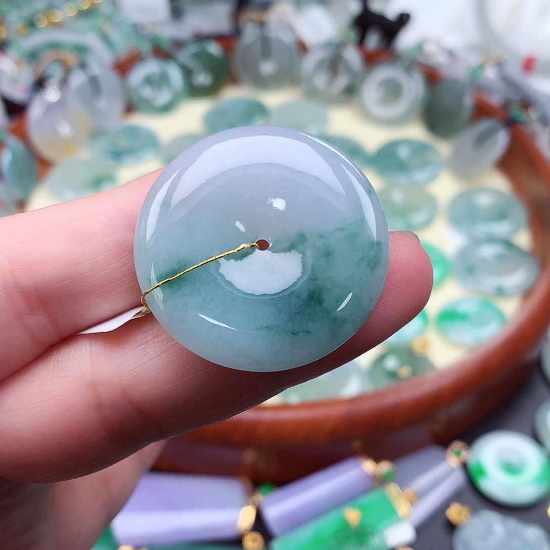 翡翠未镶嵌颈饰R****y吊坠