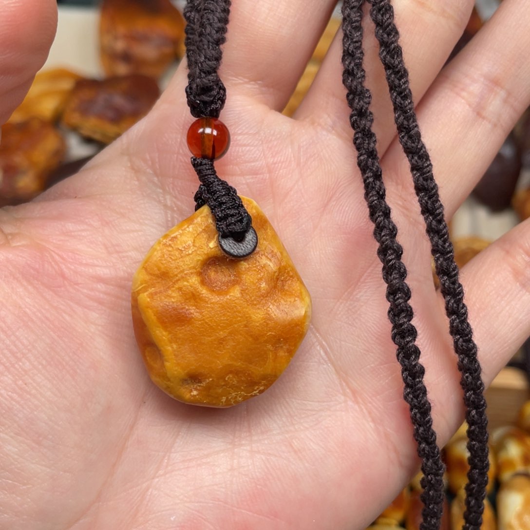 蜜蜡珠宝奇石未镶嵌