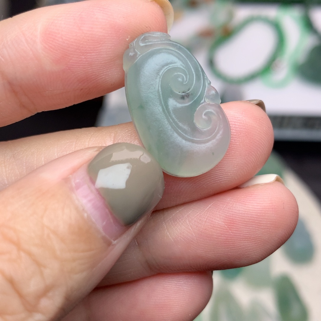 未镶嵌定制翡翠如意