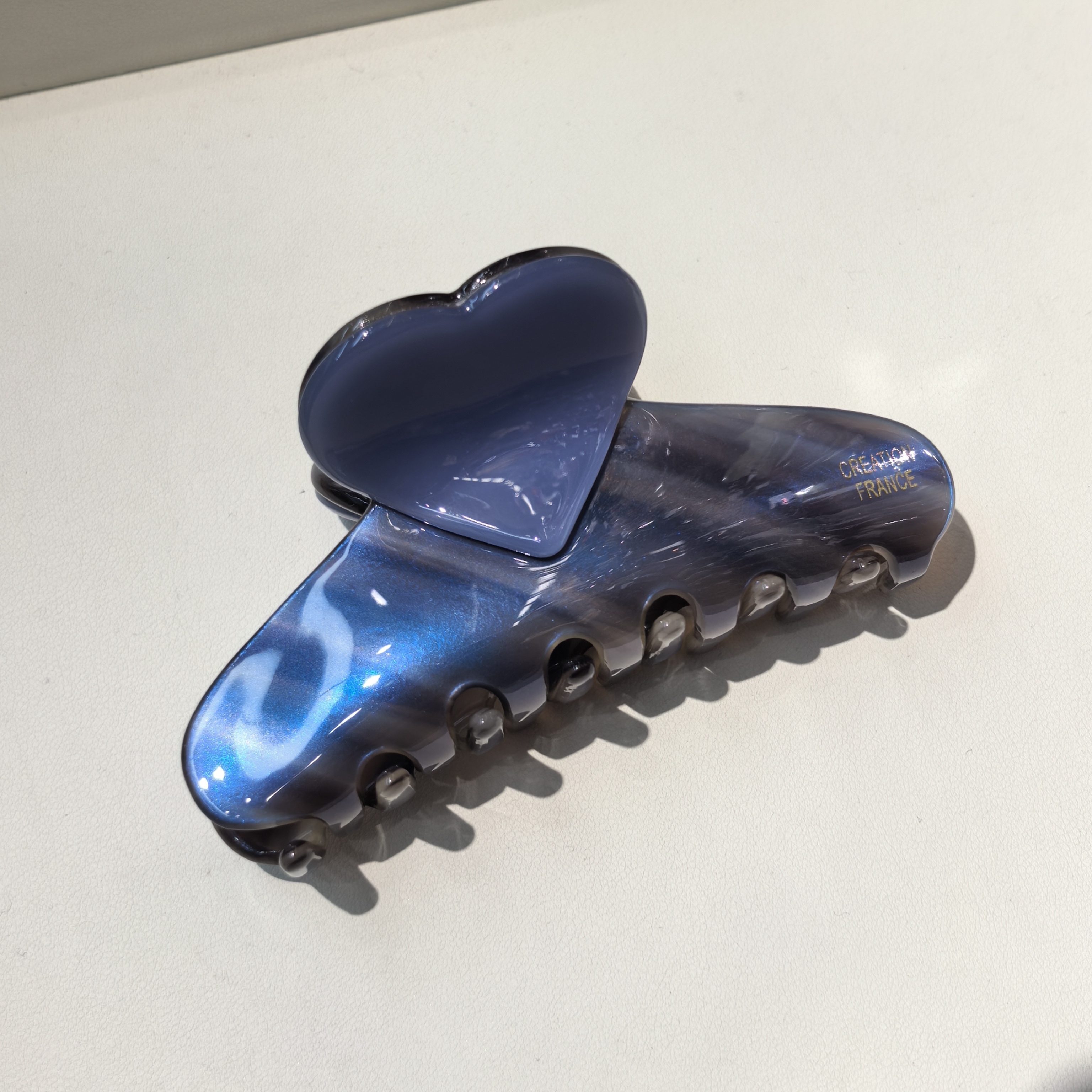 D617蓝色爱心条纹醋酸抓夹