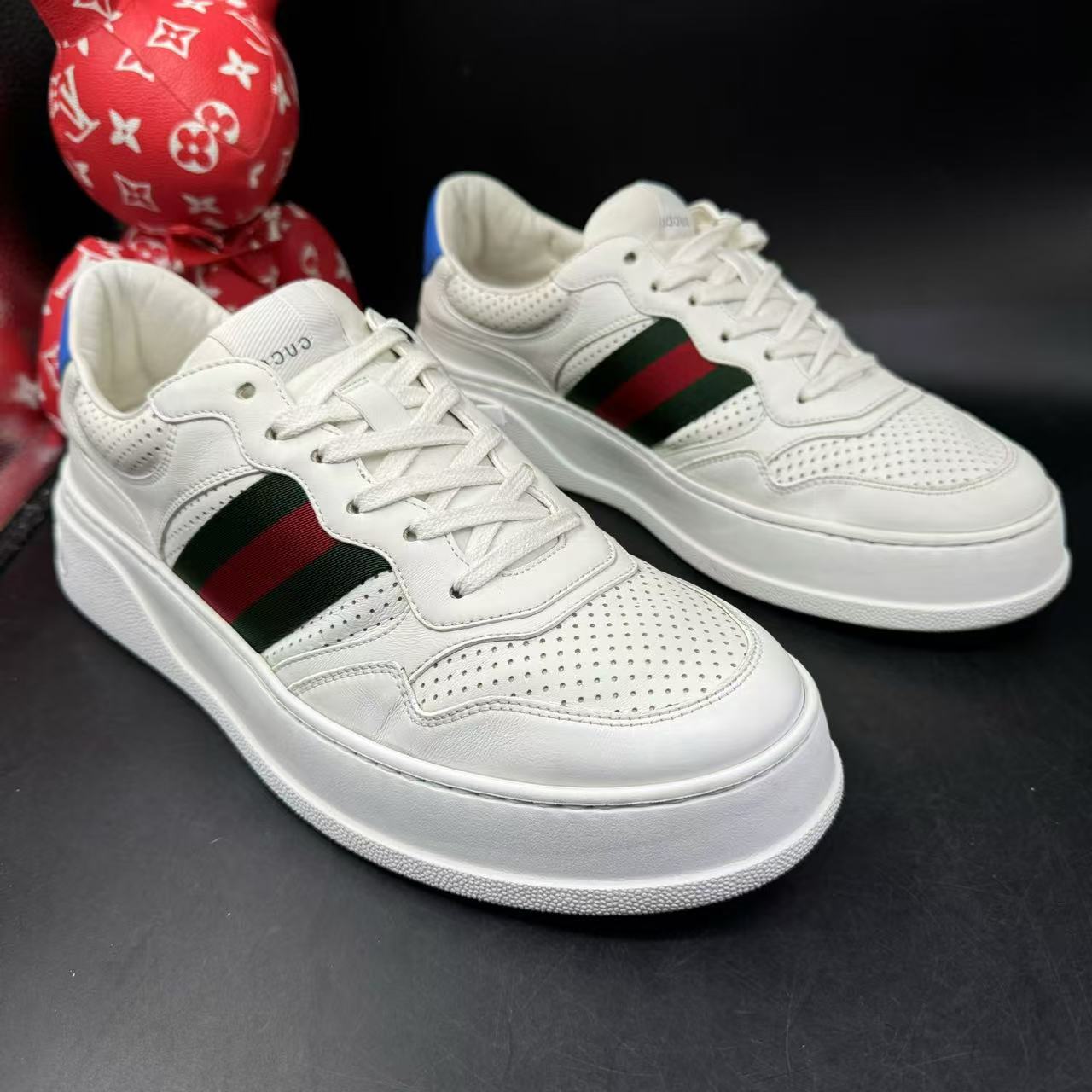 【AO特惠】GUCCI/古驰 43欧码 男士白色气口红绿织带厚底白色饼干鞋
